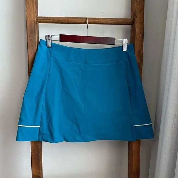 Oakley Golf Skort with built in shorts and high rise - Picture 2 of 8